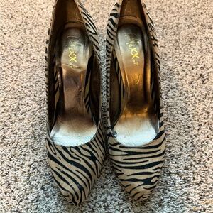 Mixx Shuz Black and Cream Animal Print Heels